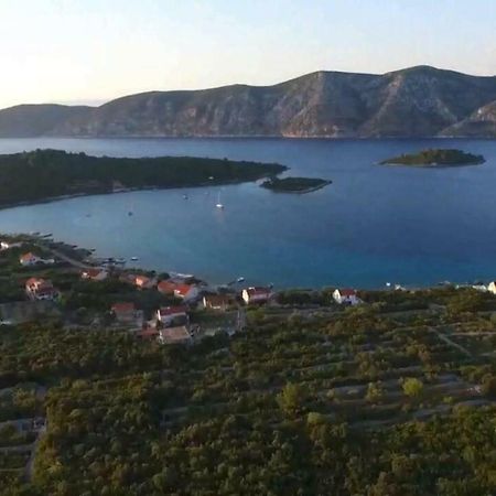 Apartments Oxygen Račišće Екстериор снимка