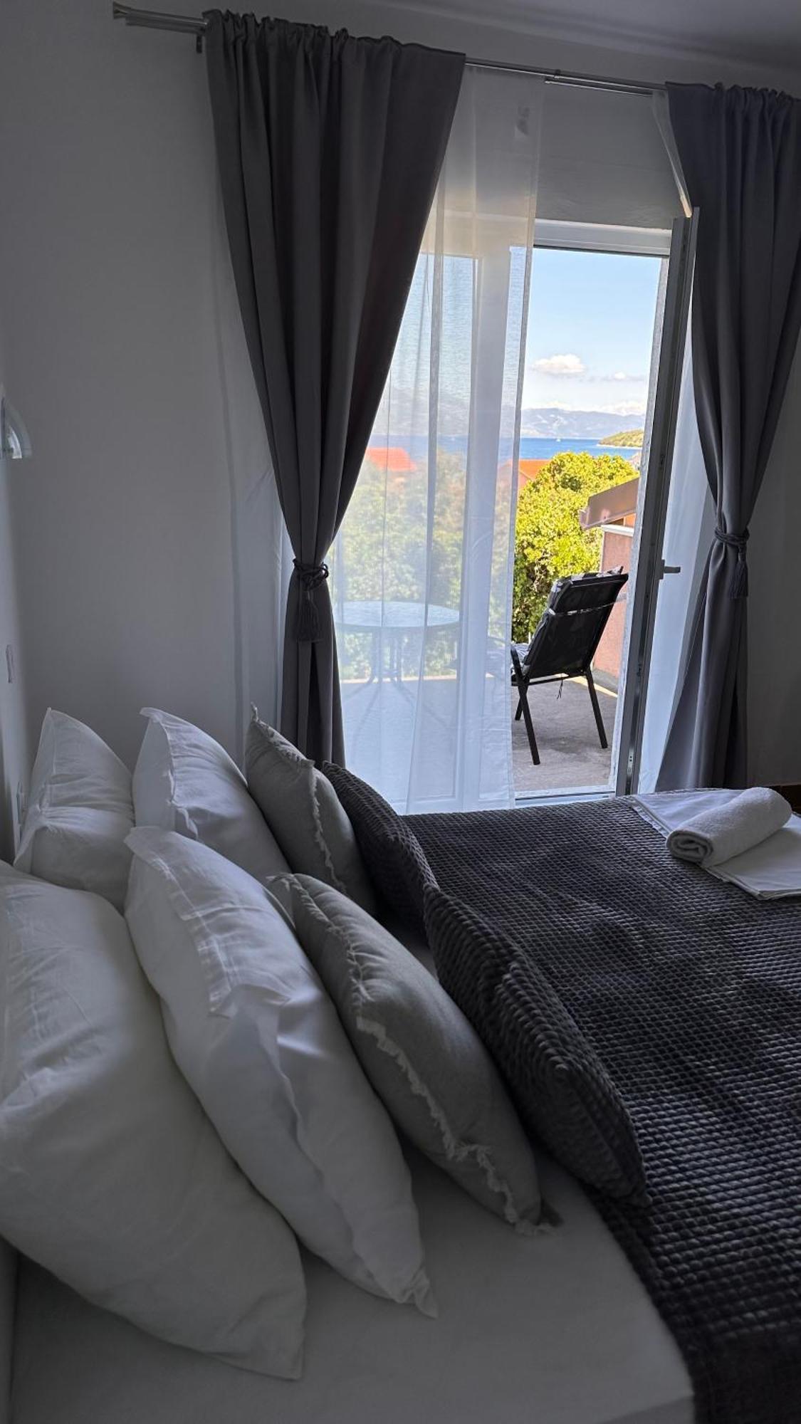 Apartments Oxygen Račišće Екстериор снимка