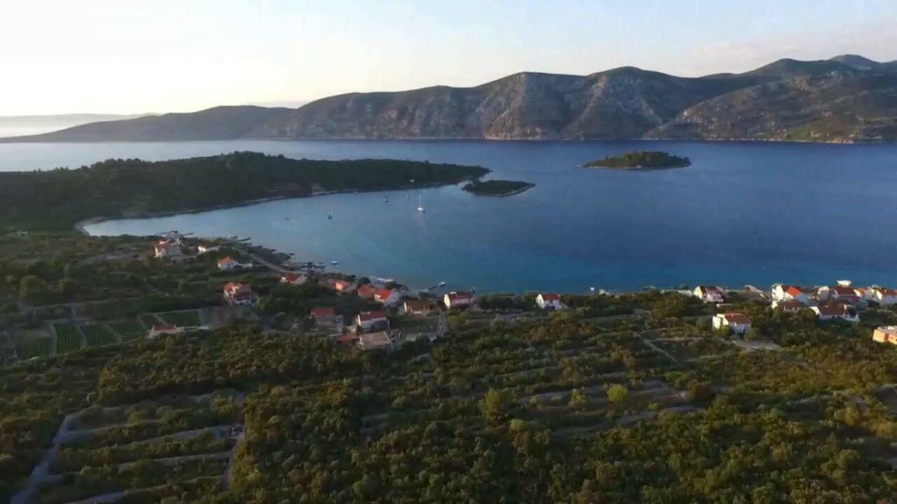 Apartments Oxygen Račišće Екстериор снимка